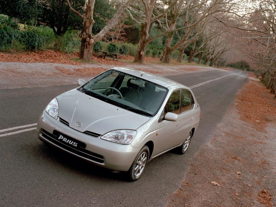  Toyota Prius 2001 года  (AU) (фото 6 из 23)